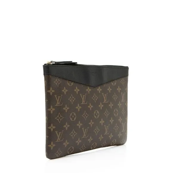 Louis Vuitton Monogram Canvas Daily Pouch - Picture 2 of 11